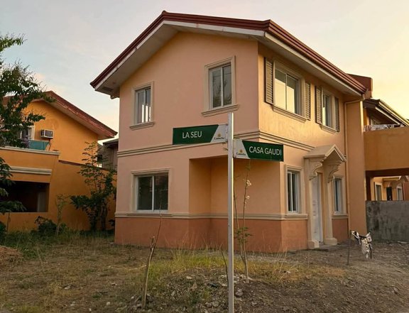 Bank Foreclosed 3BR RFO Single Attached Corner House For Sale Camella Solamente:Home Loan Assistance