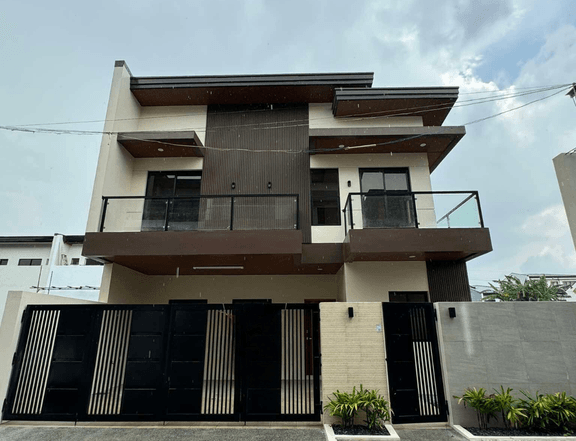 For Sale 2-Storey House and Lot in Greenwoods Cainta