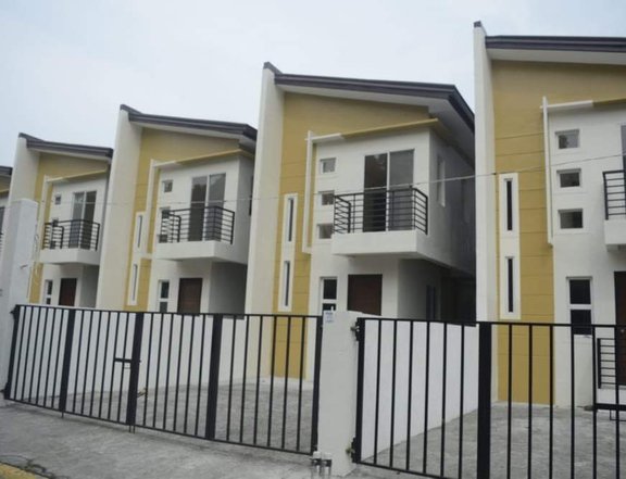 RFO 2-Storey 3 BR Townhouse unit for sale in Paranaque w/ garden