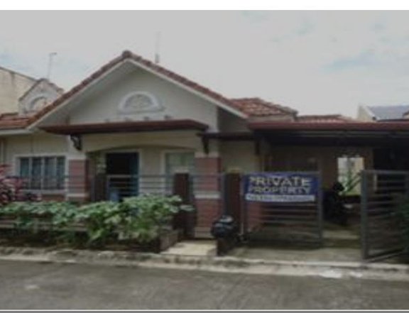 Foreclosed single Detached House For Sale in Santo Tomas Batangas