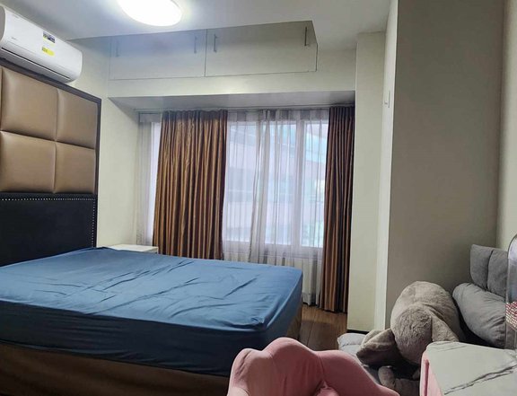 One (1) bedroom fully furnished condo unit with one parking slot.