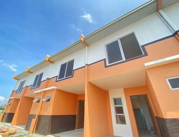 PagIbig 2-bedroom Townhouse For Sale in Calamba Laguna