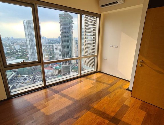2BR w/ tandem parking Condo For Sale in Greenhills