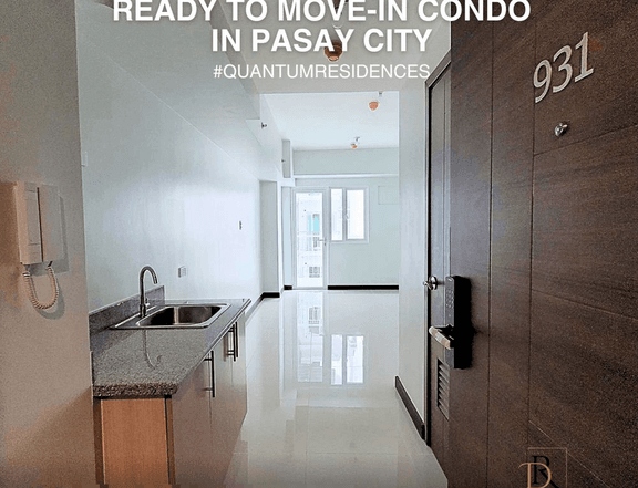 Ready for occupancy Studio with balcony condo for sale in Buendia Taft Pasay near Arellano School