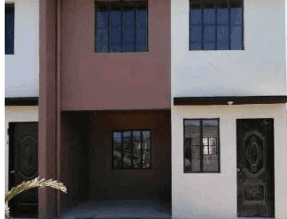 AFFORDABLE TOWNHOUSE IN IMUS CAVITE NEAR MOA