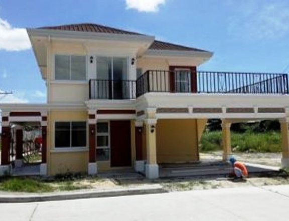 FOR SALE! 4-bedroom Single Detached House in Minglanilla, Cebu