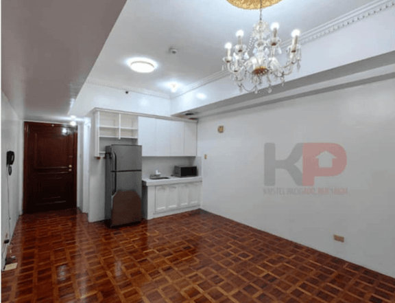 42.00 sqm 1-bedroom BSA MANSION Condo For Sale By Owner in Legaspi Village Makati w Parking