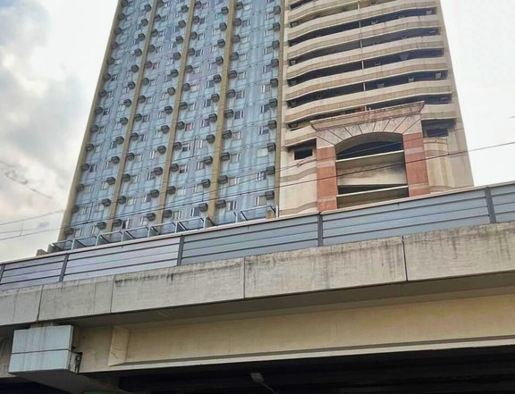 2 Bedroom Unit infront of DLSU Vito Cruz Manila