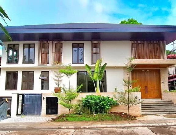 Stunning 2-Story Luxury Residence in Ayala Alabang