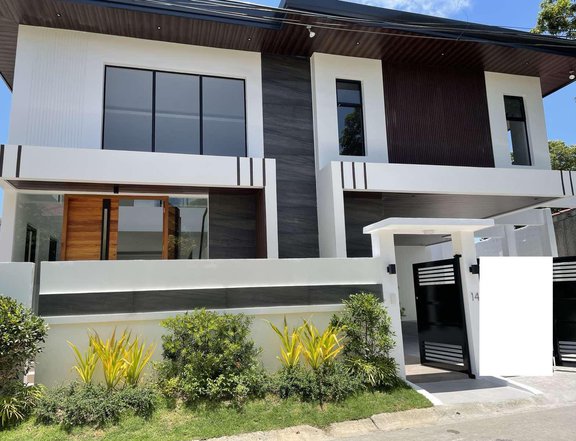 Modern 5 Bedroom House and Lot for Sale in BF Homes, Paranaque