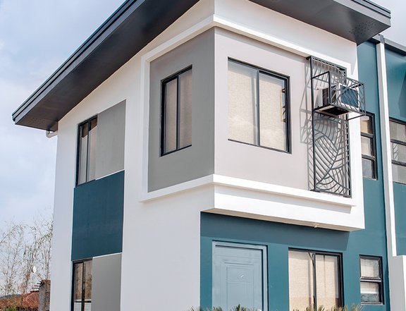 Calista Townhouse End Unit for Sale in a Gated Subdivision Laguna