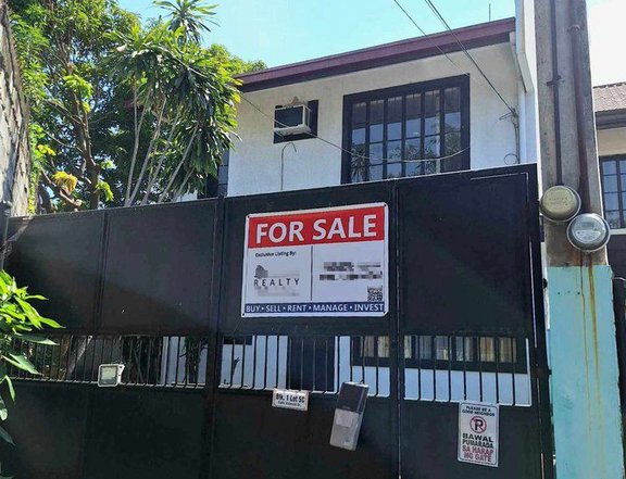 Gated Townhouse for Sale in BF Resort Las Pinas | 3BR, Garage, Backyard