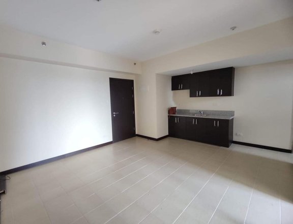 Affordable 2 Bedroom Brandnew Condominium San Lorenzo Place Makati near airport don bosco roxas blvd