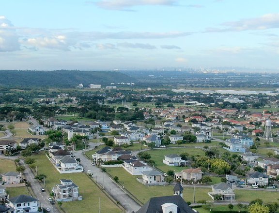 Prime Residential Lots Available in Chateaux de Paris, Silang