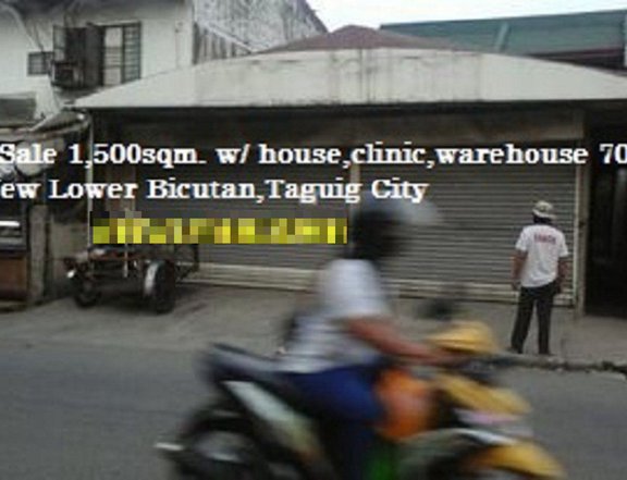 I'm Selling Lot with house,clinic,warehouse in New Lower Bicutan Taguig City 1,500sqm. 70Million