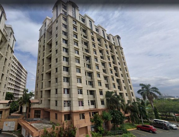 Foreclosed 67.00 sqm 3-bedroom Residential Condo For Sale in Paranaque. Near SM Sucat