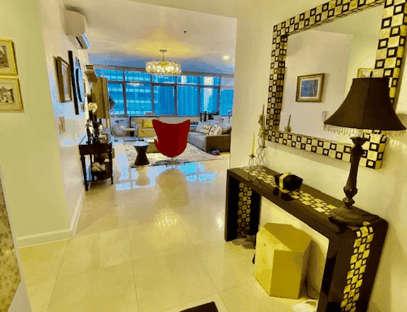 3BR Condo for Sale in The Suites, BGC, Taguig - RS4632581