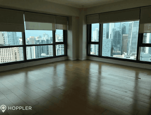 3BR Condo for Sale in The Shang Grand Tower, Makati - RS4695781