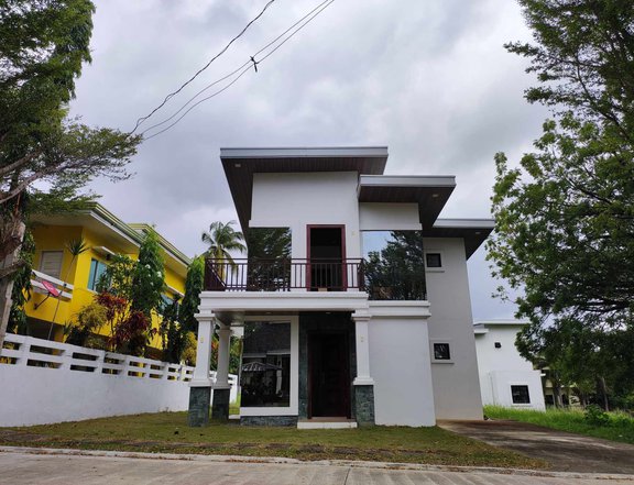 READY FOR OCCUPANCY 4 BEDROOMS HOUSE AT CORAL BAY SUITES IN INITAO!