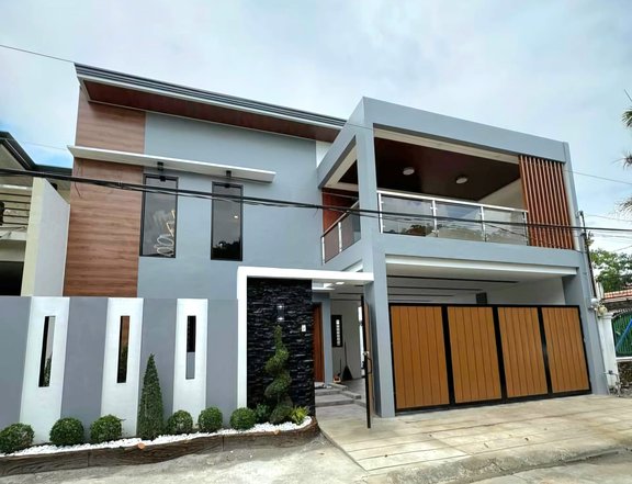 BRAND NEW MODERN TWO-STOREY HOUSE WITH POOL IN MABALACAT NEAR CLARK