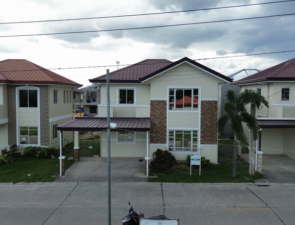 4-bedroom Single Detached House For Sale in Angeles City near Marquee Mall