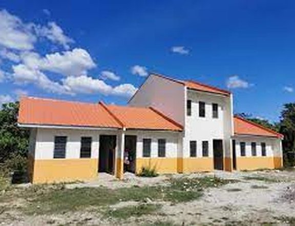 1-bedroom Rowhouse For Sale in Naic Cavite