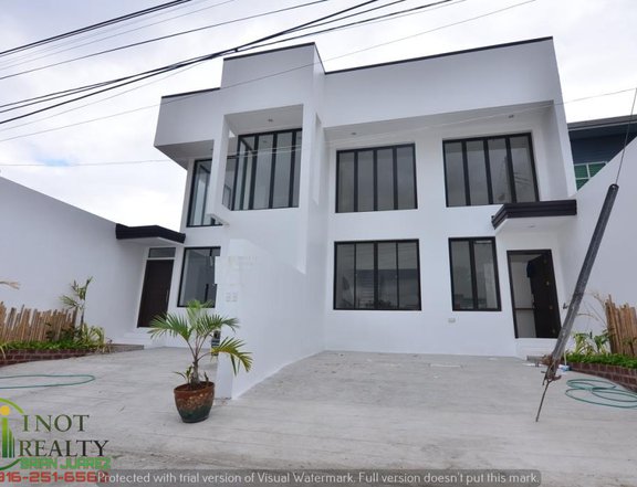 4 Bedrooms Duplex House and Lot near SM South Mall Las Pinas