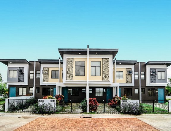 2-bedroom Townhouse Calista Inner & End in PHirst Park Batulao Nasugbu Batangas