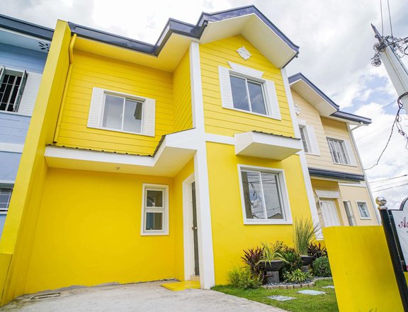 Townhouse For Sale in Tanza Cavite along the road