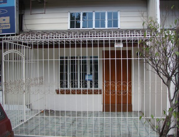 55 sqm 2-bedroom apartment for rent near UST Manila