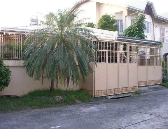 BF Resort Village Las Pinas House and Lot for Rent