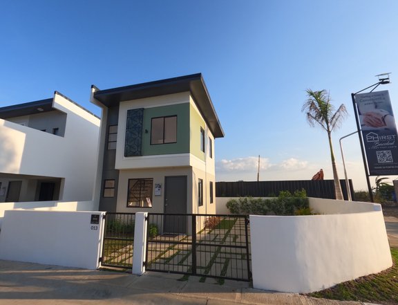 2 Bedroom Single Attached House For Sale in Brgy. Vista, Bacolod City