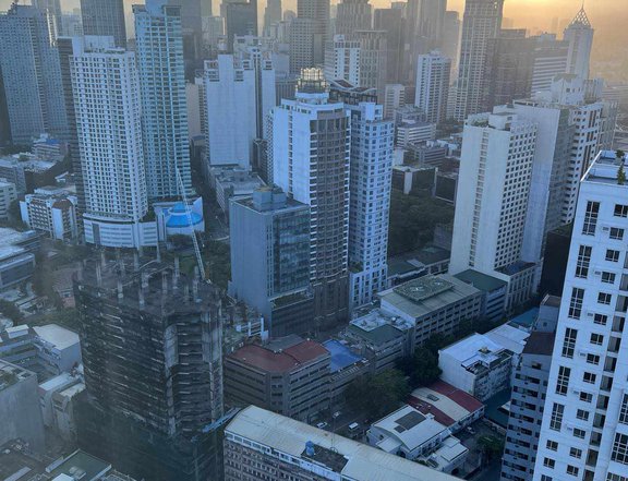 STUDIO UNIT FOR SALE IN THE BEACON TOWER MAKATI