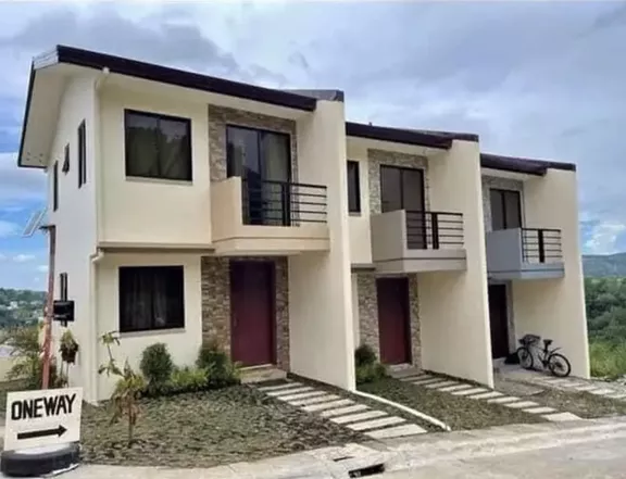 Overlooking House and Lot for Sale in Antipolo