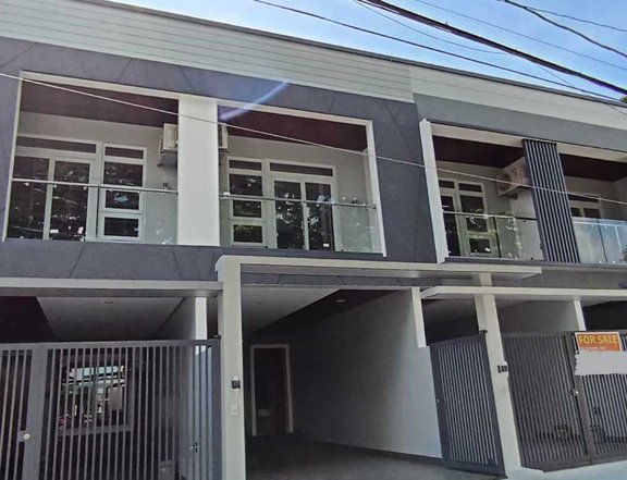 4-bedroom Townhouse For Sale in Commonwealth Quezon City / QC Metro Manila