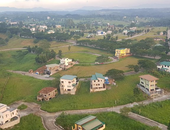 Residential Lot for Sale in Eagle Ridge Golf and Residential Estates near CALAX Tagaytay