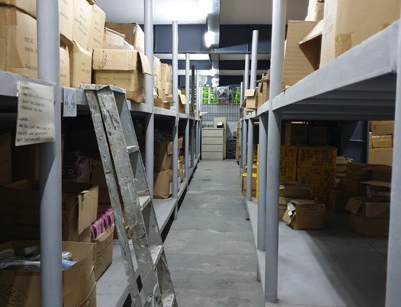 San Juan Office with Warehouse for Long Term Rent