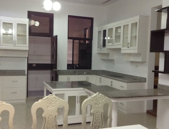 For Rent Single Detached House and Lot with Pool in Paranaque Metro Manila