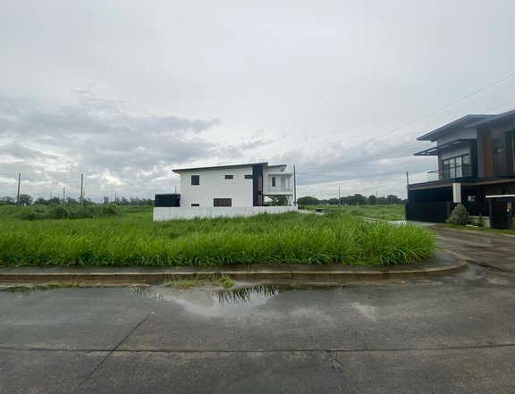 FOR SALE RESIDENTIAL LOTS WITHIN AN EXCLUSIVE COMMUNITY NEAR SM PAMPANGA AND NLEX