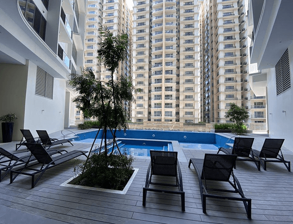 79.60 sqm 2-bedroom Condo with Balcony For Sale in Taguig City