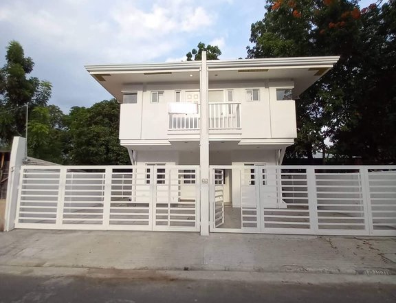 3 Bedroom Duplex For Sale in Manila Doctors Village, Las Pinas