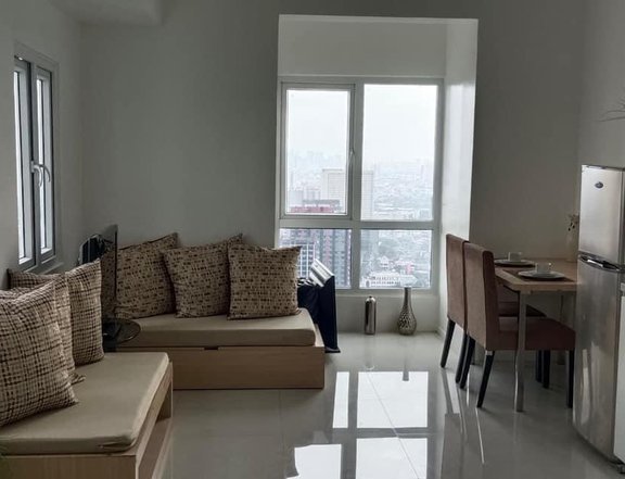 CONDO RENT TO OWN NEAR MALL, SCHOOL, AND TERMINAL