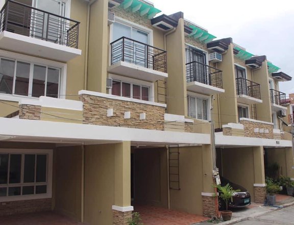 3 STOREY TOWNHOUSE IN BF HOMES PARANAQUE CITY