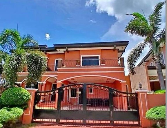 5-Bedroom House for Sale in Portofino Heights Daang-Hari Muntinlupa City