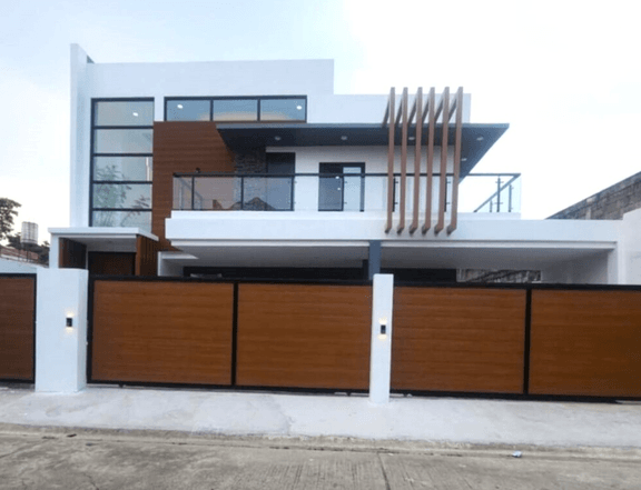 5-Bedroom House with own Pool for Sale in BF Homes Paranaque City