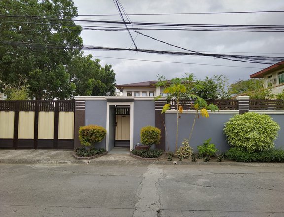 House for Sale in BF Resort Village Las Pinas City