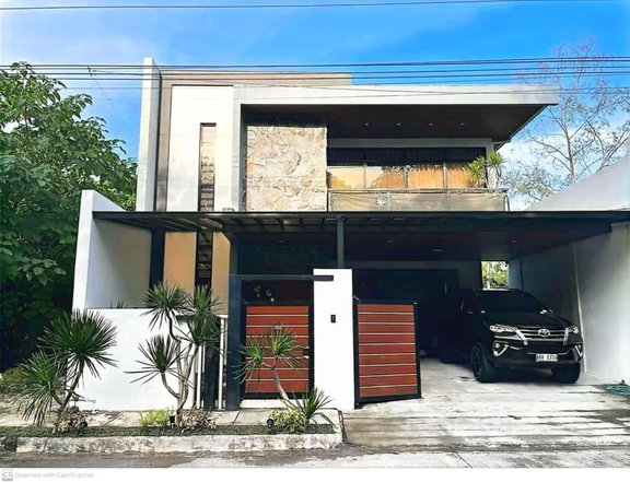 House for Sale in Villa Segovia Sta Rosa Laguna