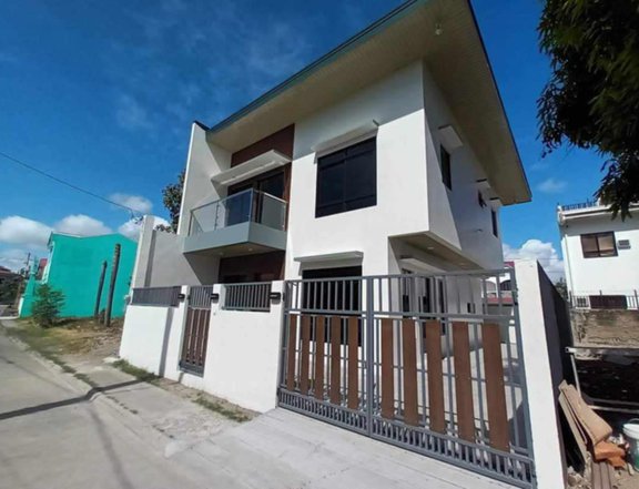 Brand new House for Sale in San Lorenzo Royale Sta Rosa City Laguna