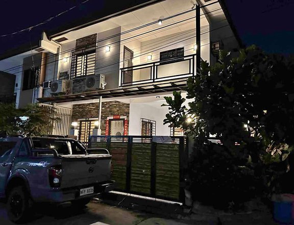 Corner lot Townhouse for Sale in Multinational Village Moonwalk Paranaque City