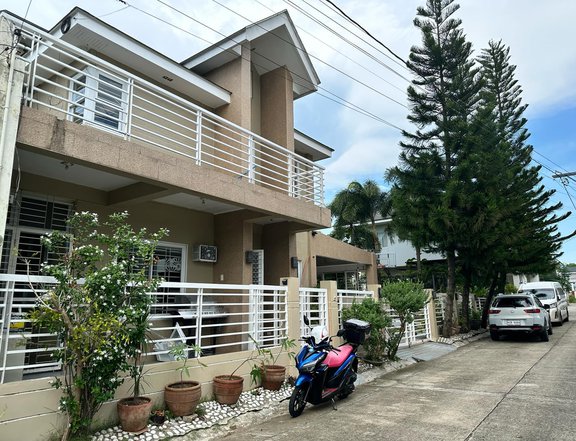 House for Sale in Bel-Air 4 Sta Rosa Laguna